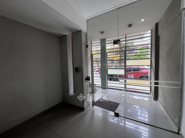 CARACAS al 1200 Piso 8 15