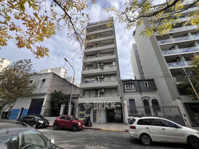 CARACAS al 1200 Piso 8 17