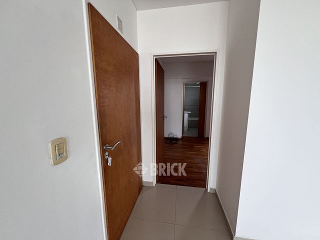 CARACAS al 1200 Piso 8 9