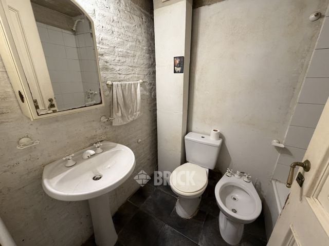 MORENO al 2100 Piso PB 34
