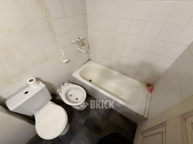 MORENO al 2100 Piso PB 35