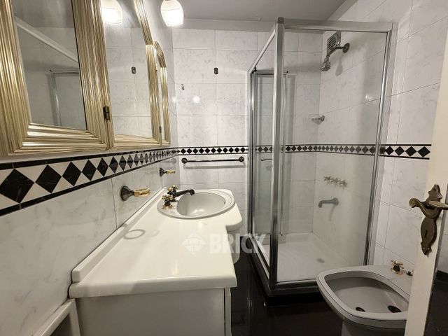 MONTES DE OCA, AV. al 400 Piso 2 16