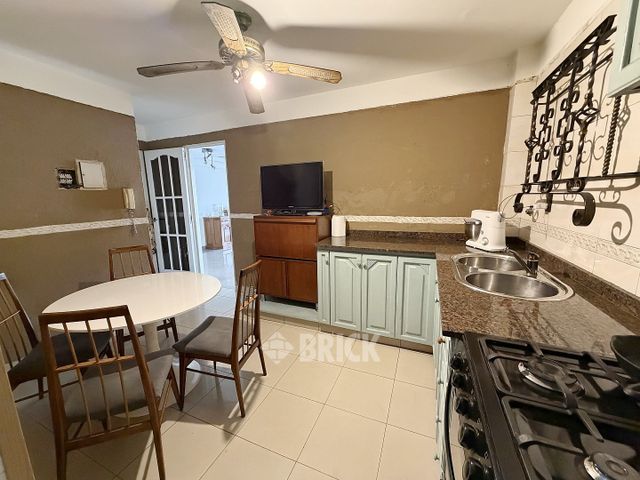 MONTES DE OCA, AV. al 400 Piso 2 24
