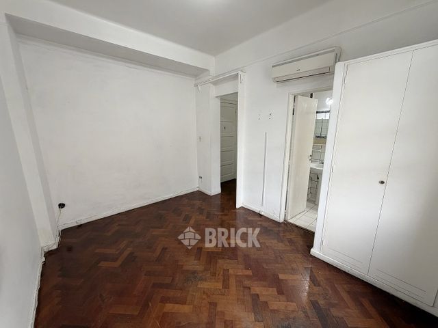 CORRIENTES, AV. al 1200 Piso 4 4