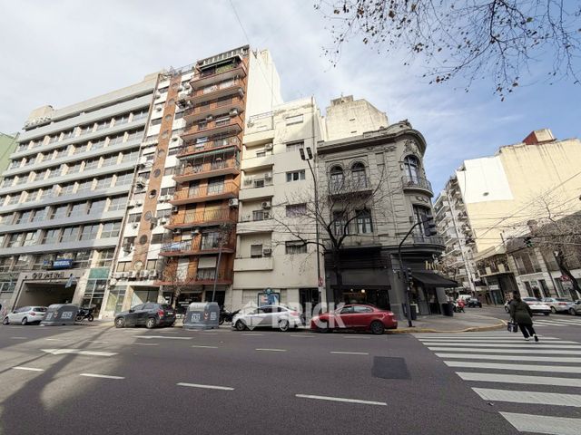 BELGRANO, AV. al 1800 Piso 3 21