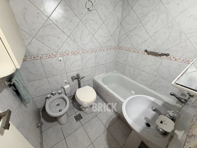 ECUADOR al 1400 Piso 7 12