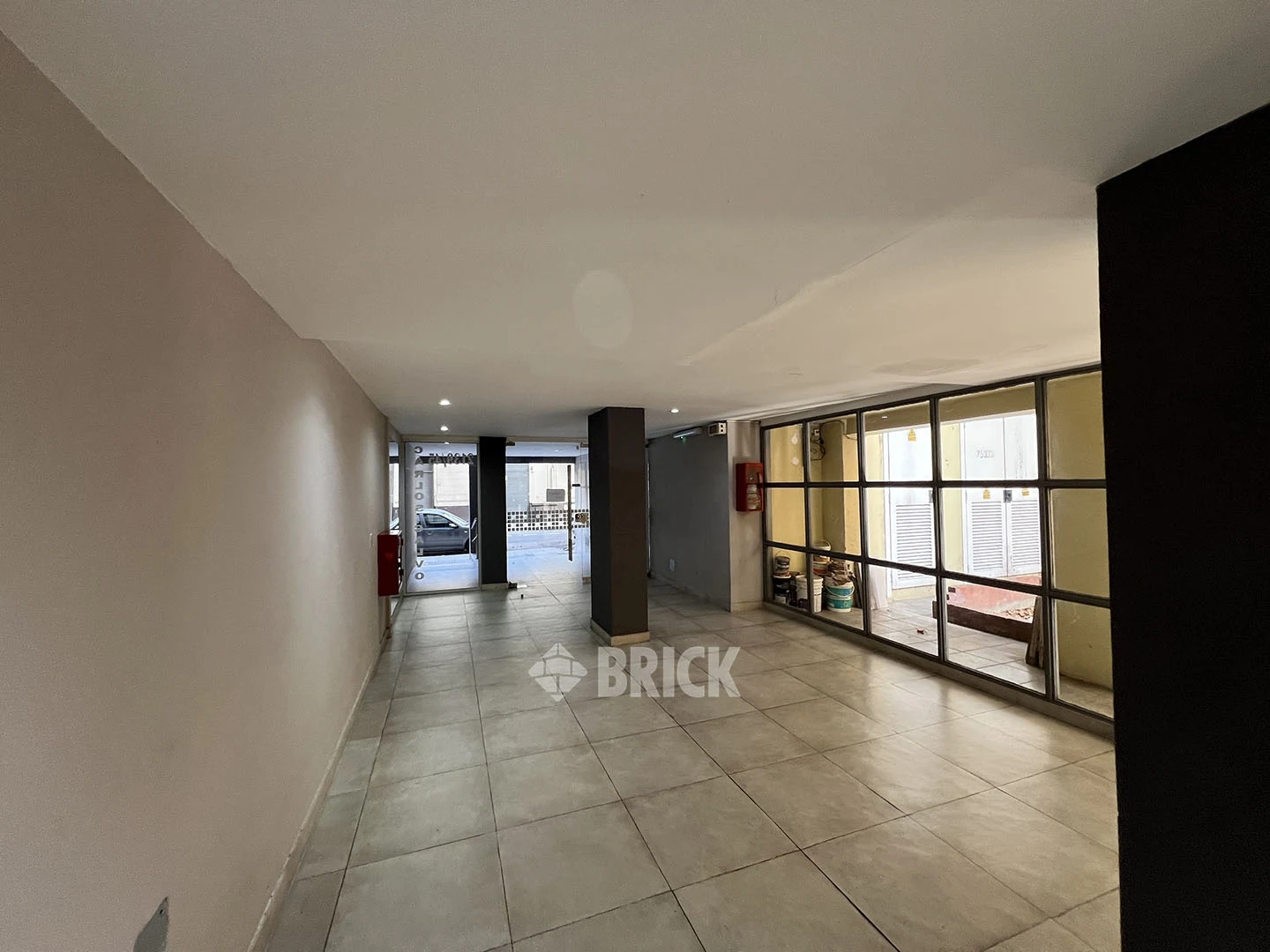 CALVO, CARLOS al 2100 Piso 14 17