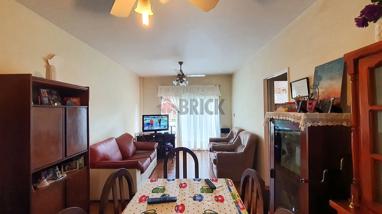 ARANGUREN, JUAN F., DR. al 1200 Piso 2 3