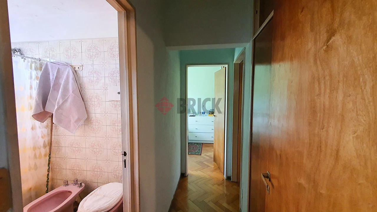 ARANGUREN, JUAN F., DR. al 1200 Piso 2 7