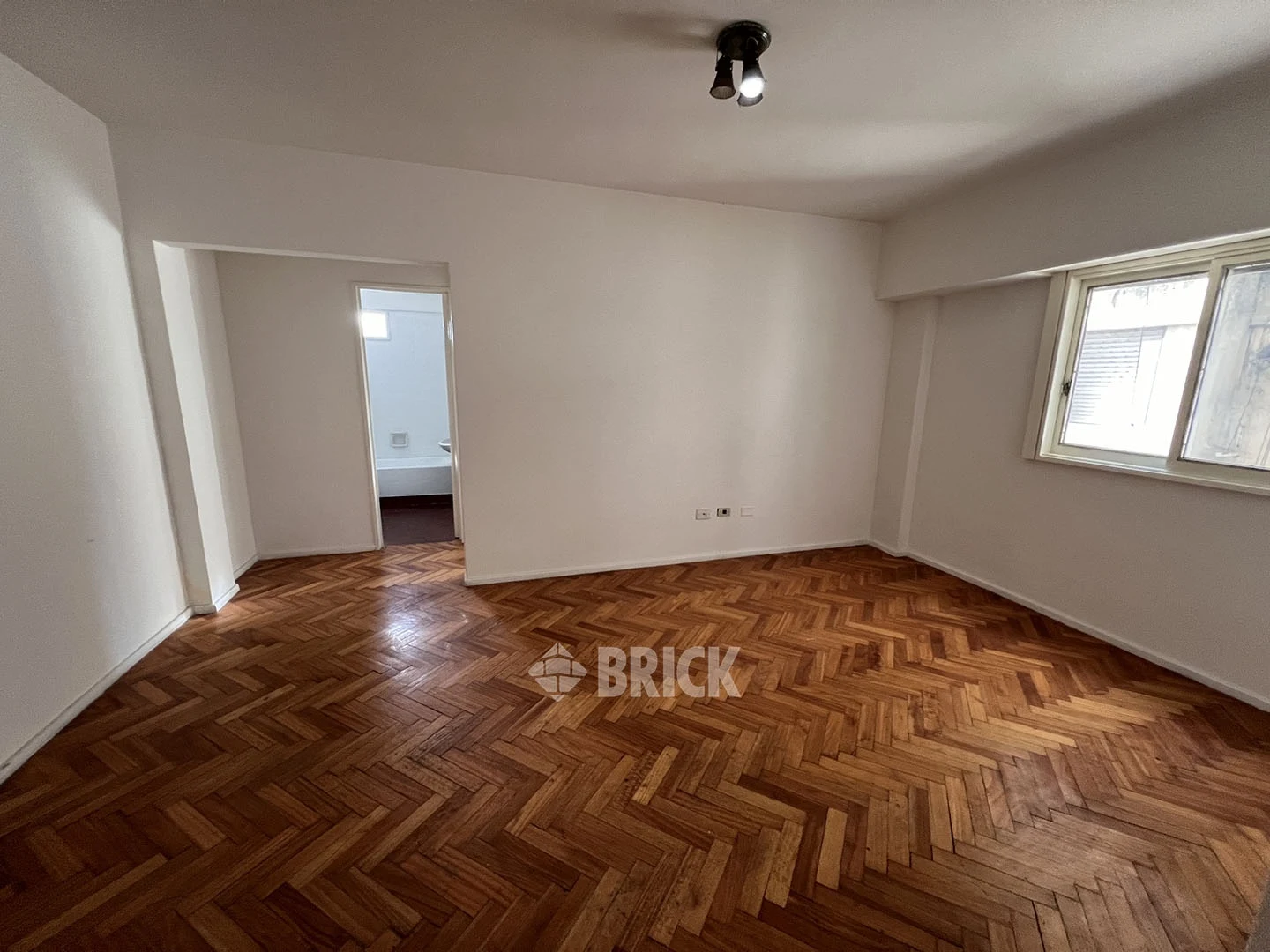 SUIPACHA al 700 Piso 10 3