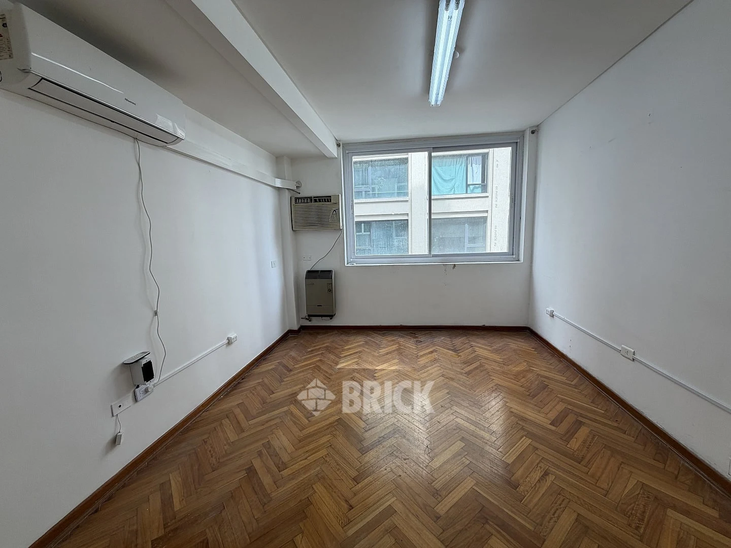 ALVEAR, MARCELO T. DE al 900 Piso 2 1