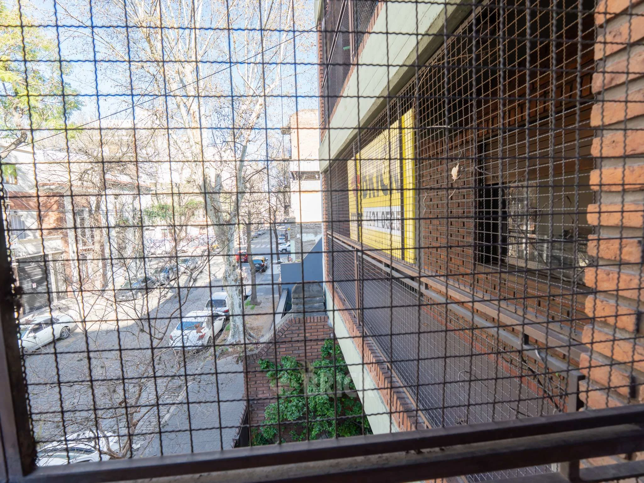 REPETTO, NICOLAS, DR. al 400 Piso 1° Y 2° 31
