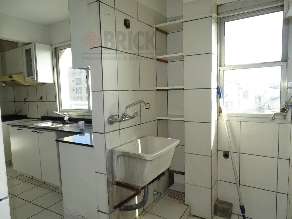 POSADAS al 1300 Piso 15 16