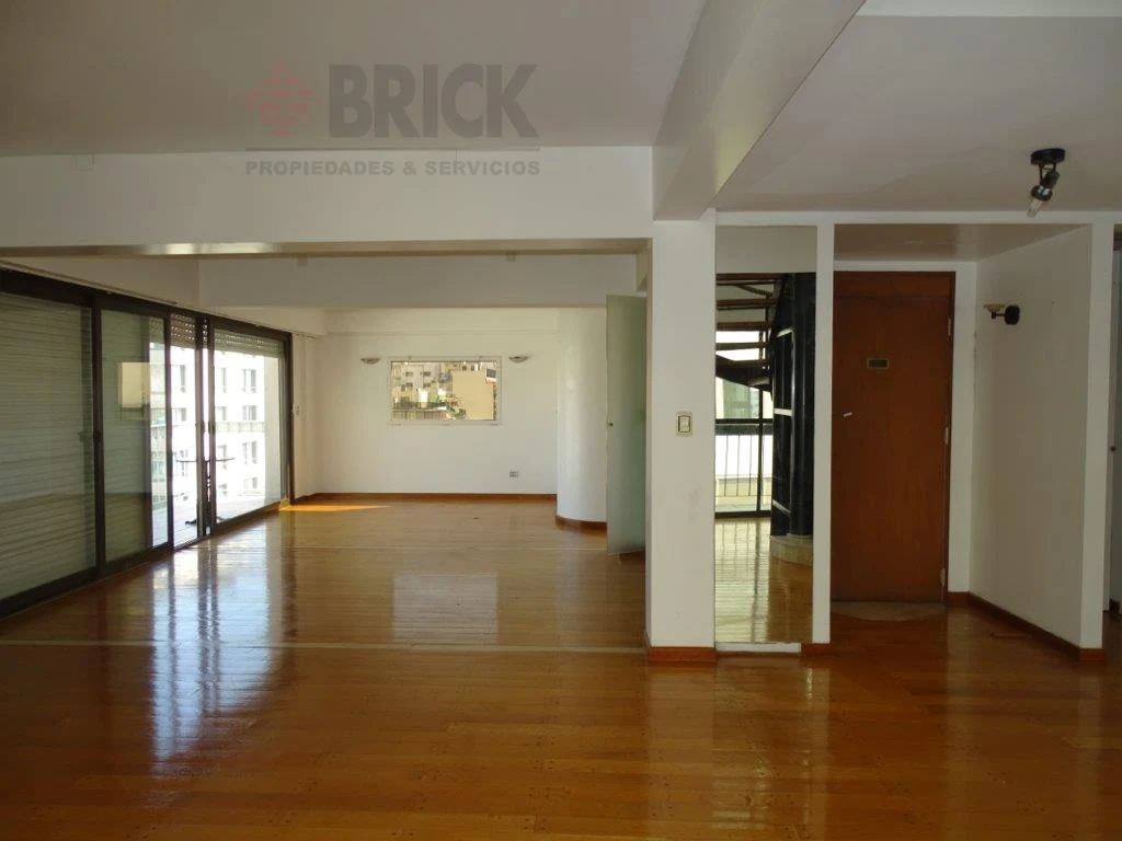 POSADAS al 1300 Piso 15 7