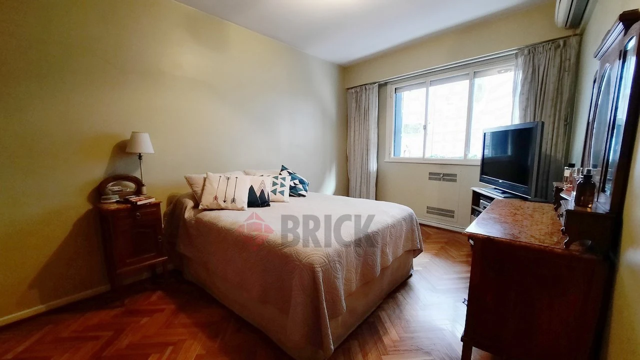 SALGUERO, JERONIMO al 2100 Piso 3 9