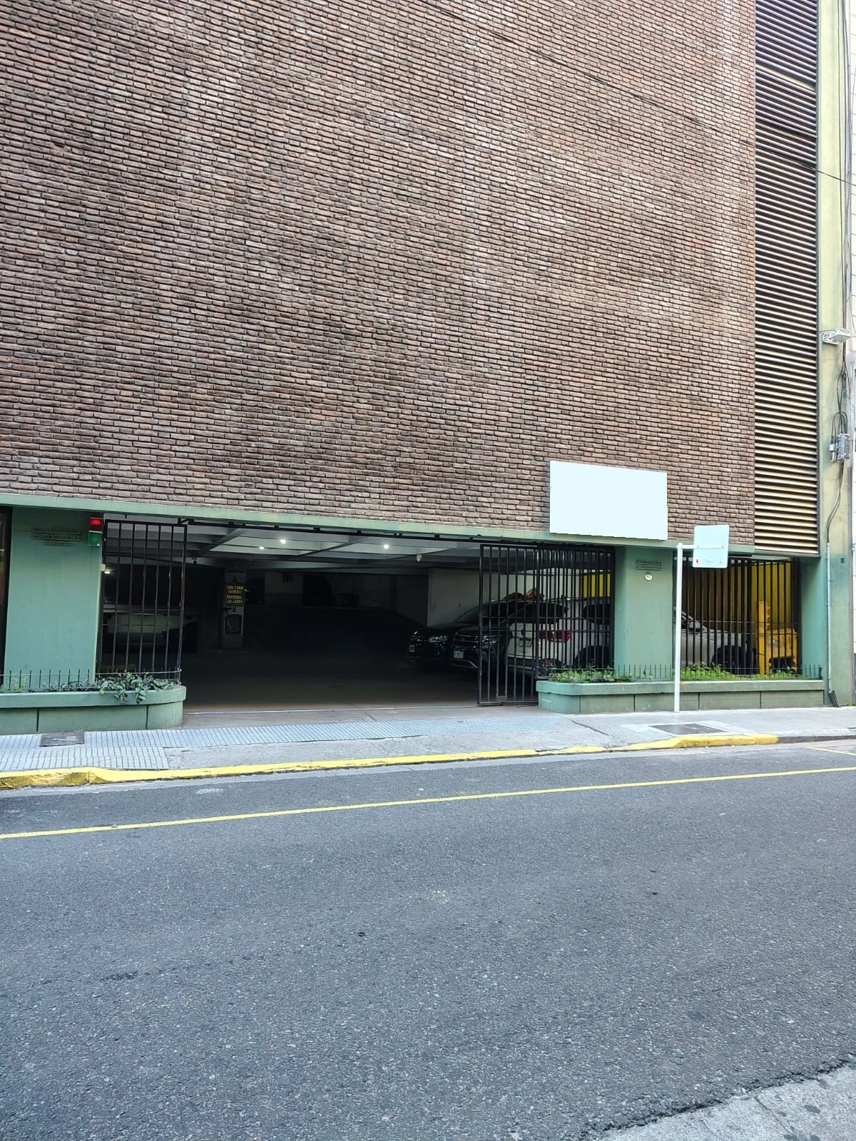 RIVADAVIA AV. al 900 Piso 4 Nº 223 1