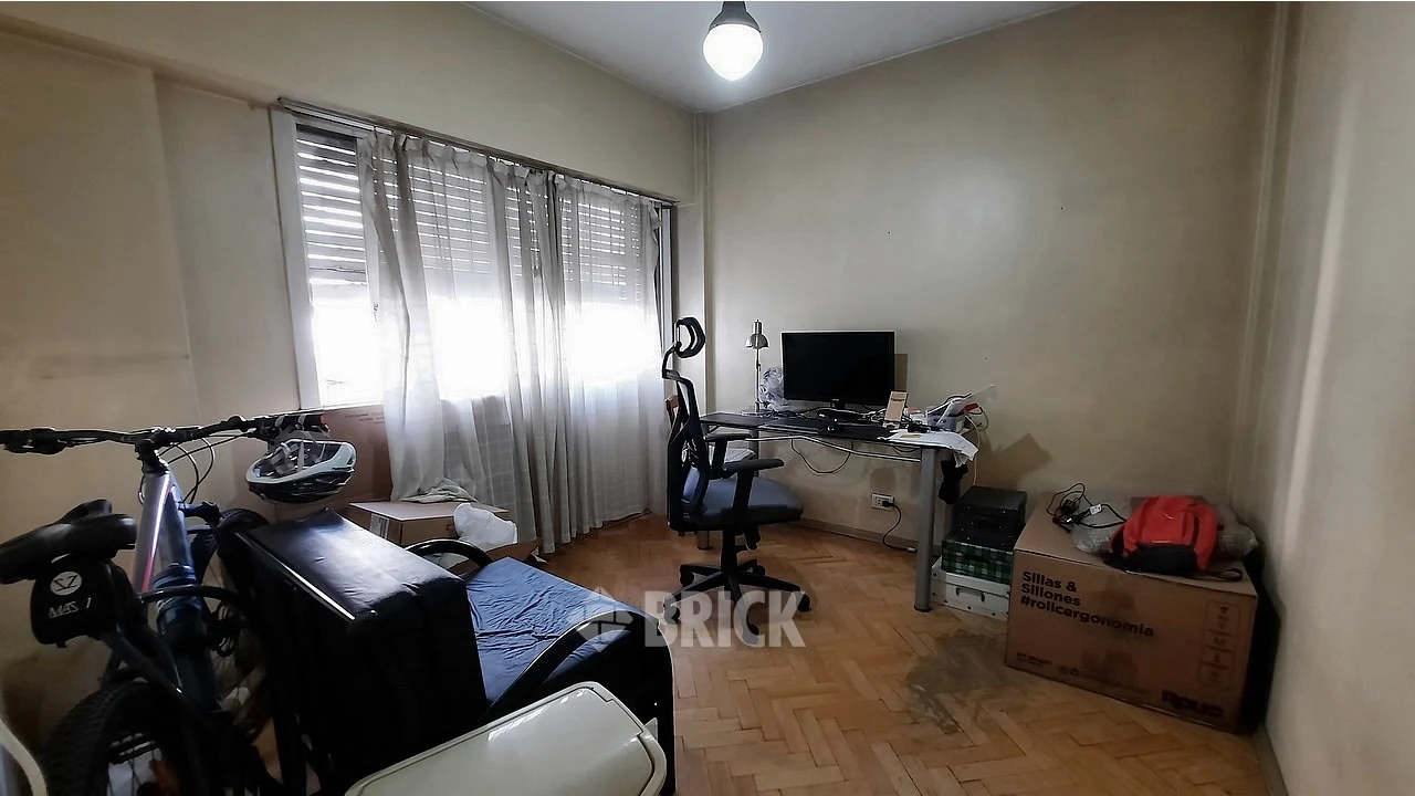 ALVEAR, MARCELO T. DE al 2400 Piso 7 11