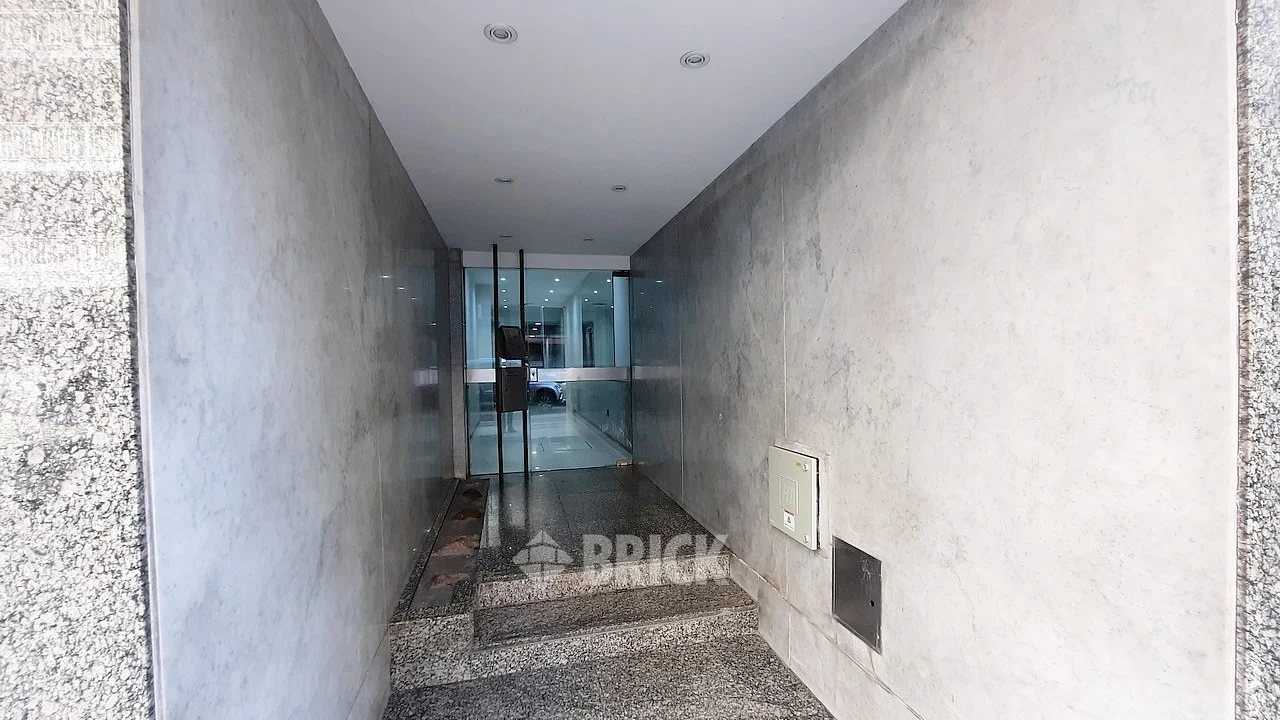ALVEAR, MARCELO T. DE al 2400 Piso 7 20