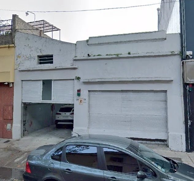 CASTILLO al 700 1