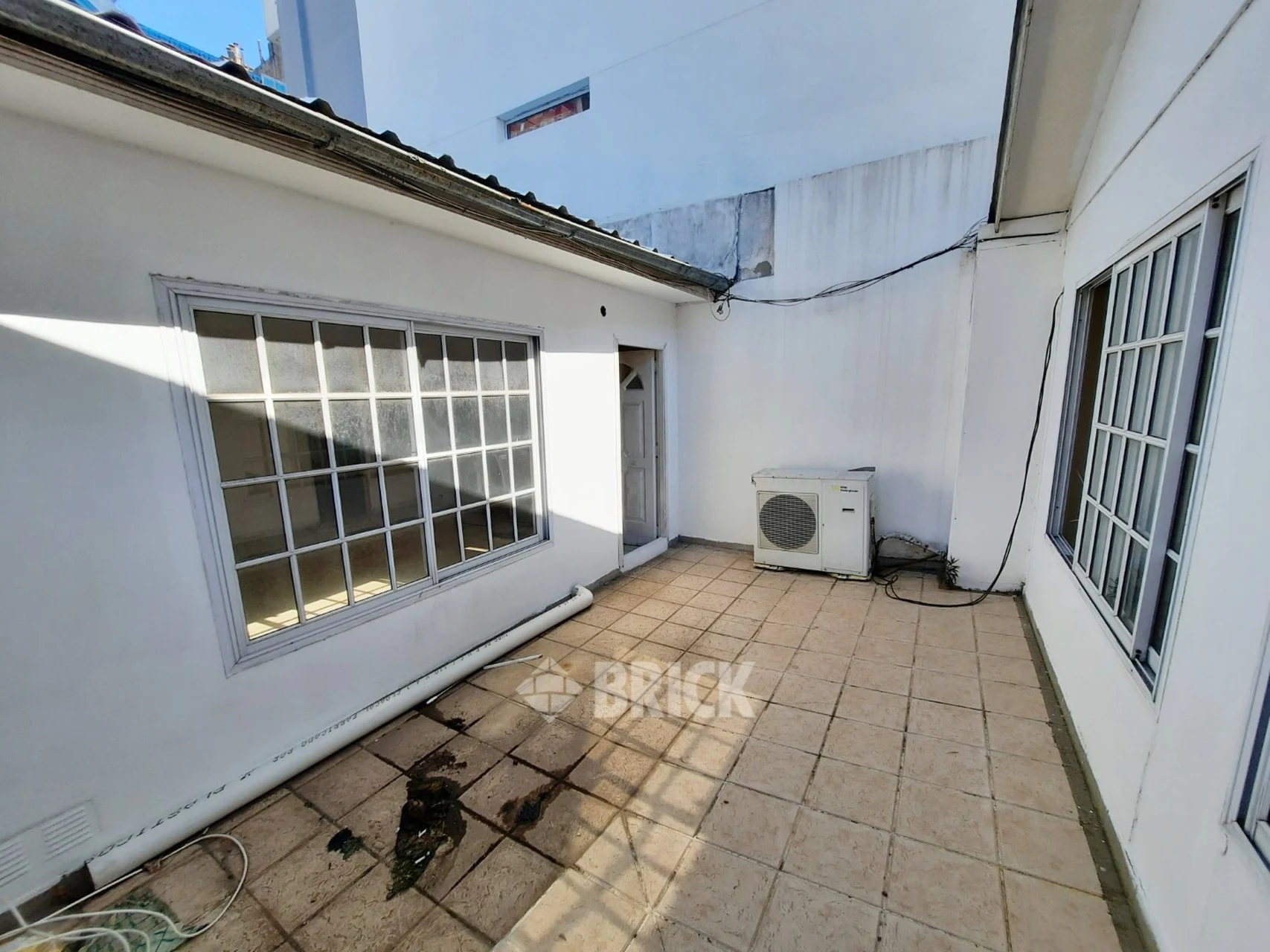 CALVO, CARLOS al 1100 44