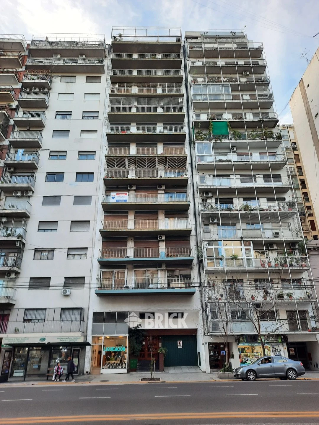 LAS HERAS GENERAL AV. al 2900 Piso 5 43