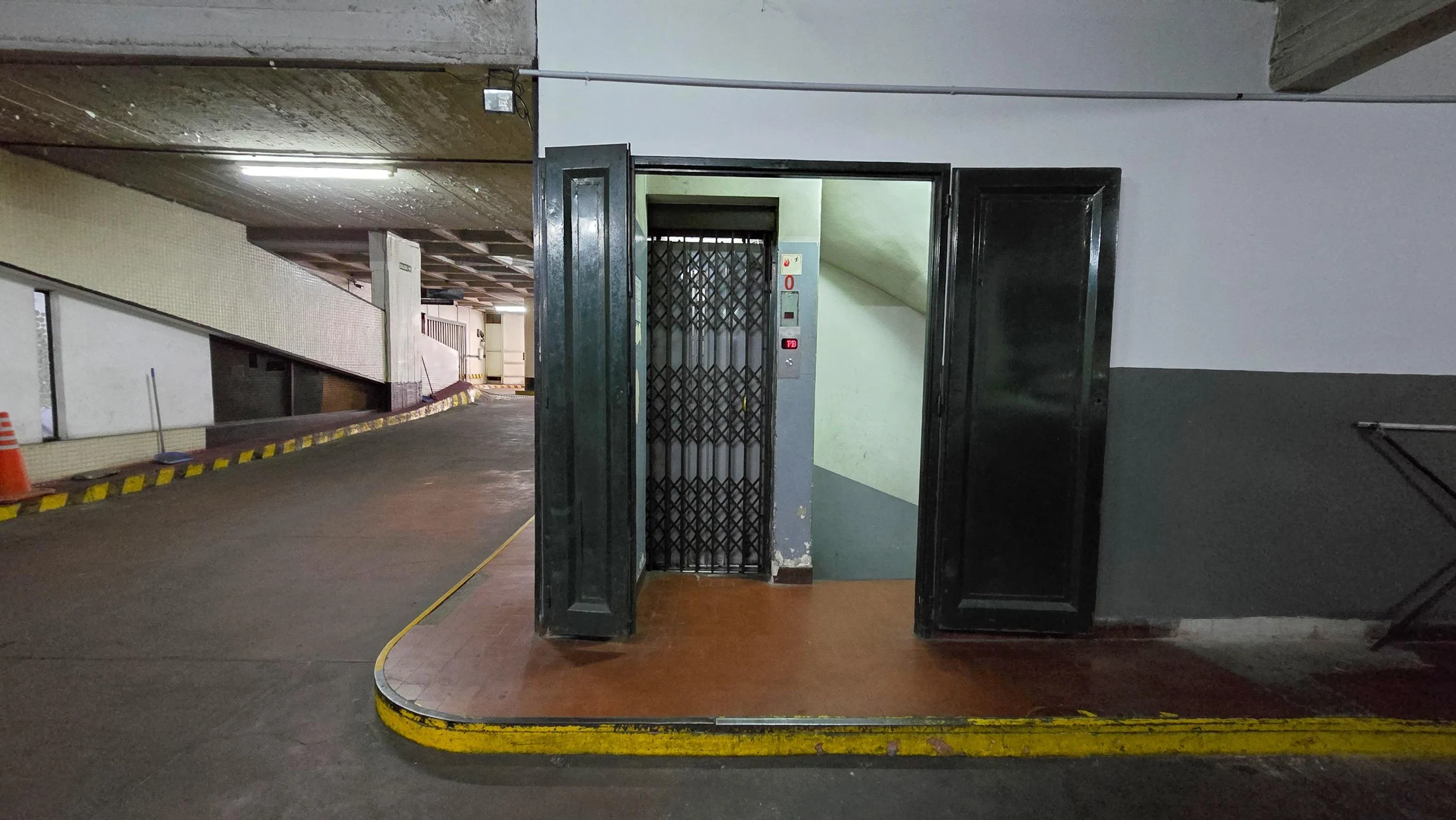 ALVEAR, MARCELO T. DE al 1200 Piso 2° Nº 213 4