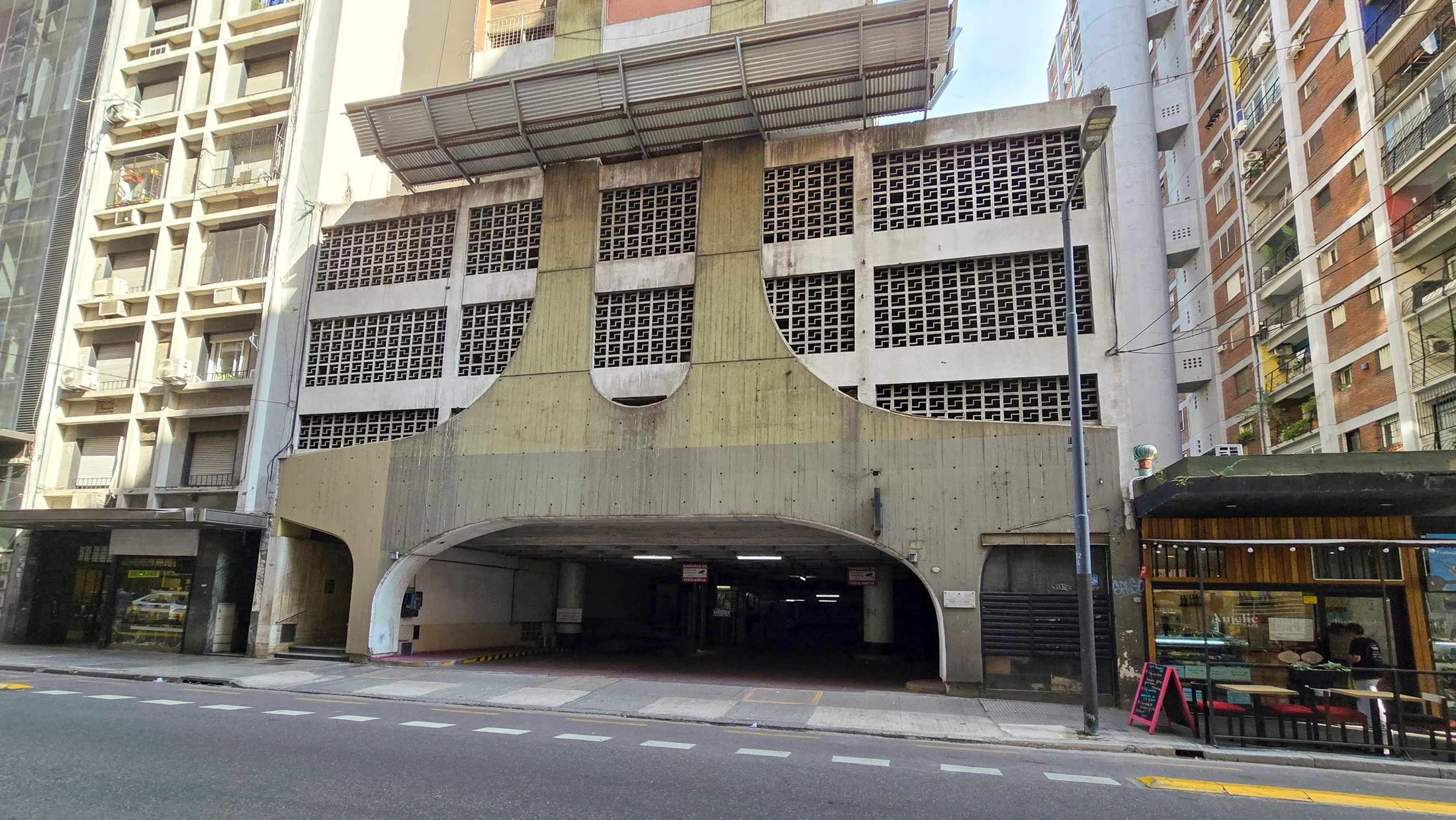 ALVEAR, MARCELO T. DE al 1200 Piso 3° Nº 246 1