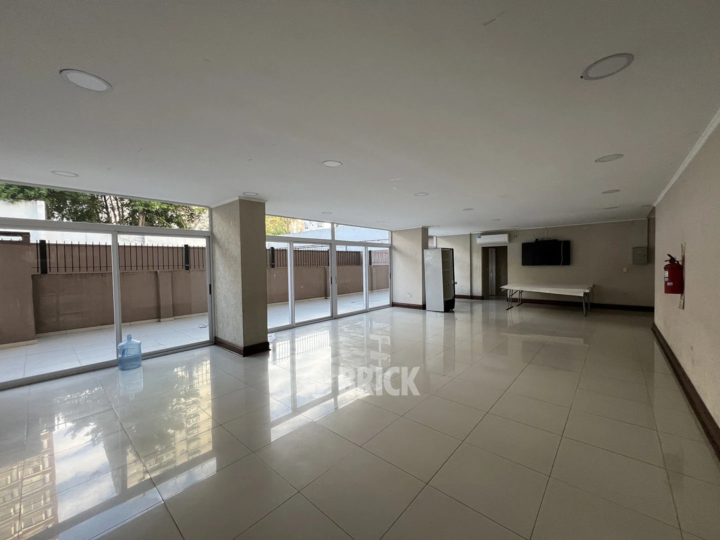 ARANGUREN, JUAN F., DR. al 1800 Piso 1 31