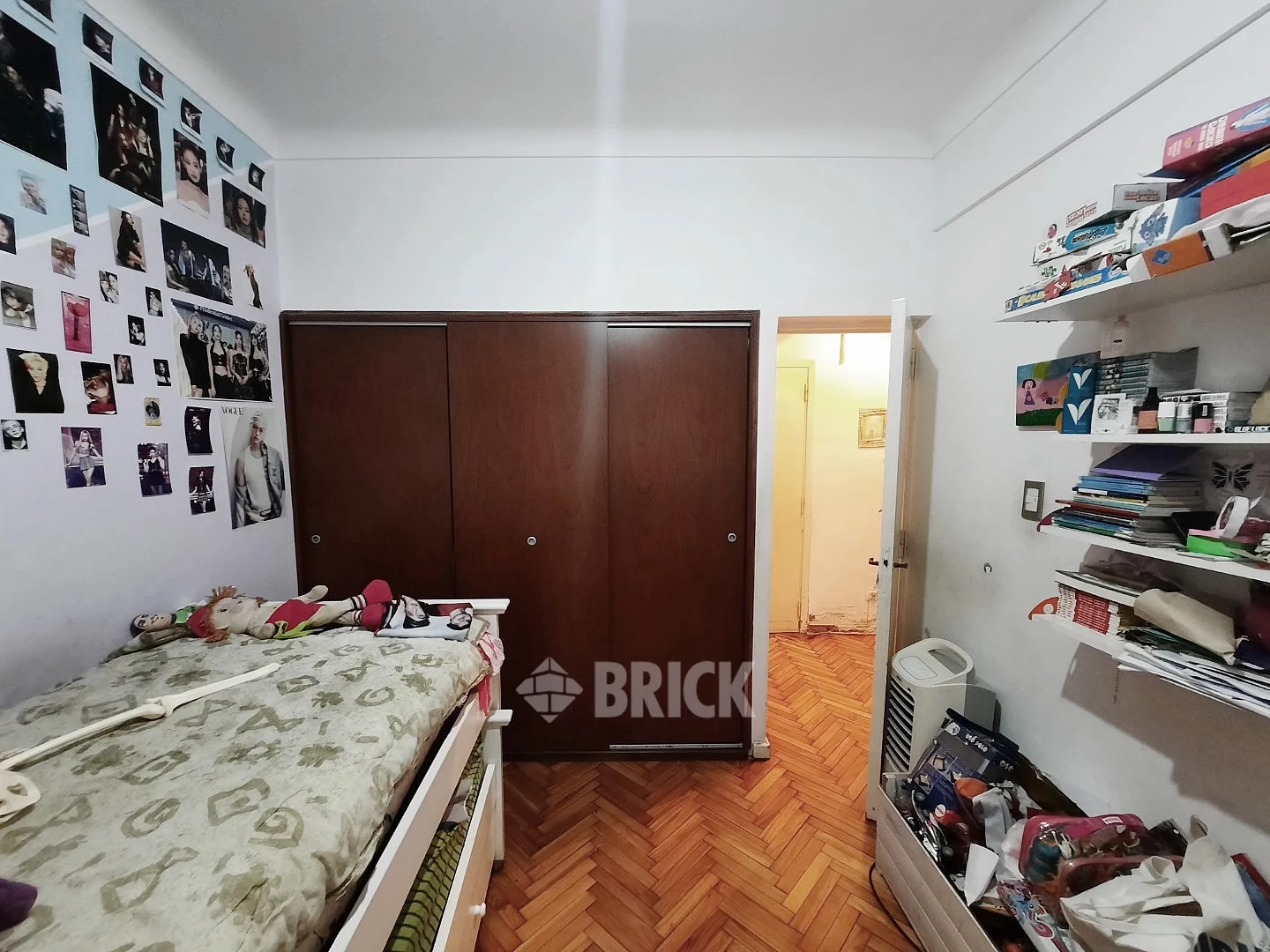 RIVADAVIA AV. al 2000 Piso 8 18