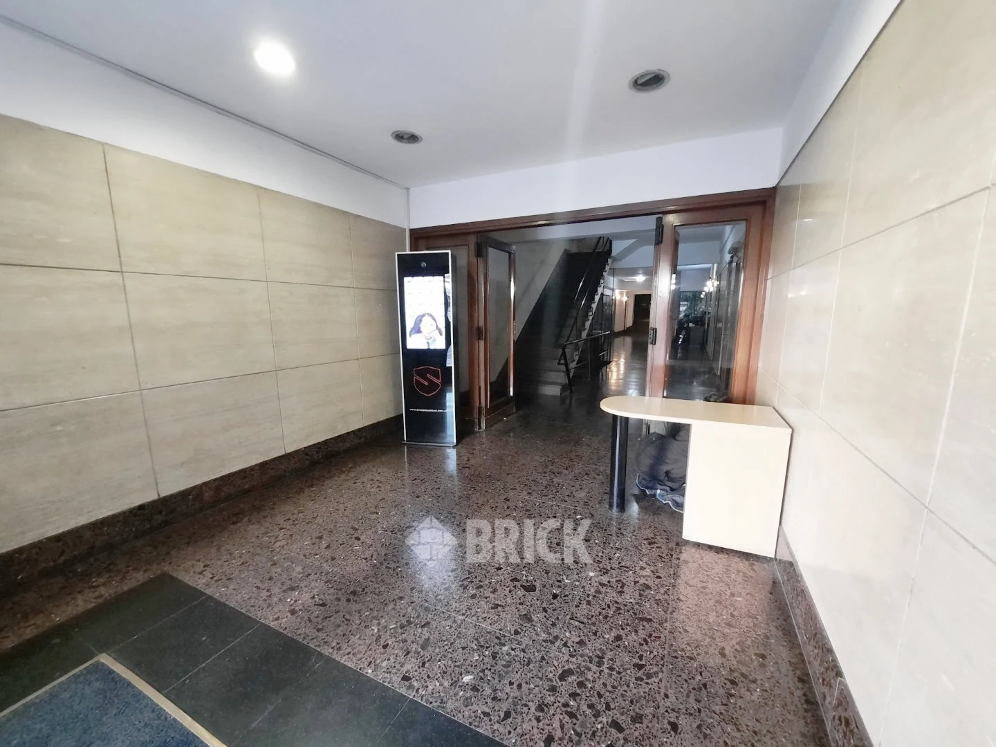 RIVADAVIA AV. al 2000 Piso 8 24