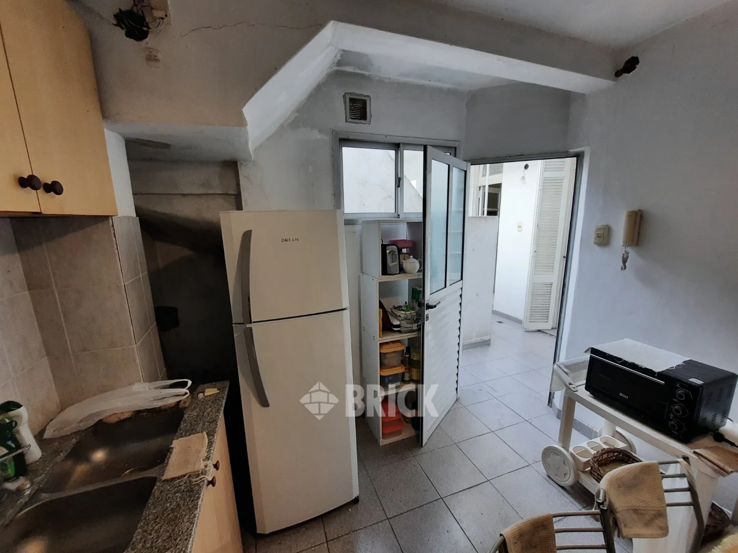 CASEROS AV. al 2000 Piso 1 11
