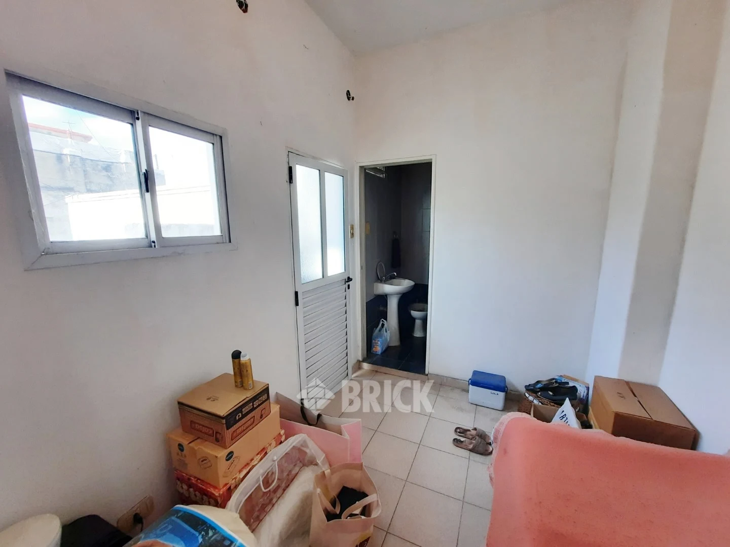 CASEROS AV. al 2000 Piso 1 14