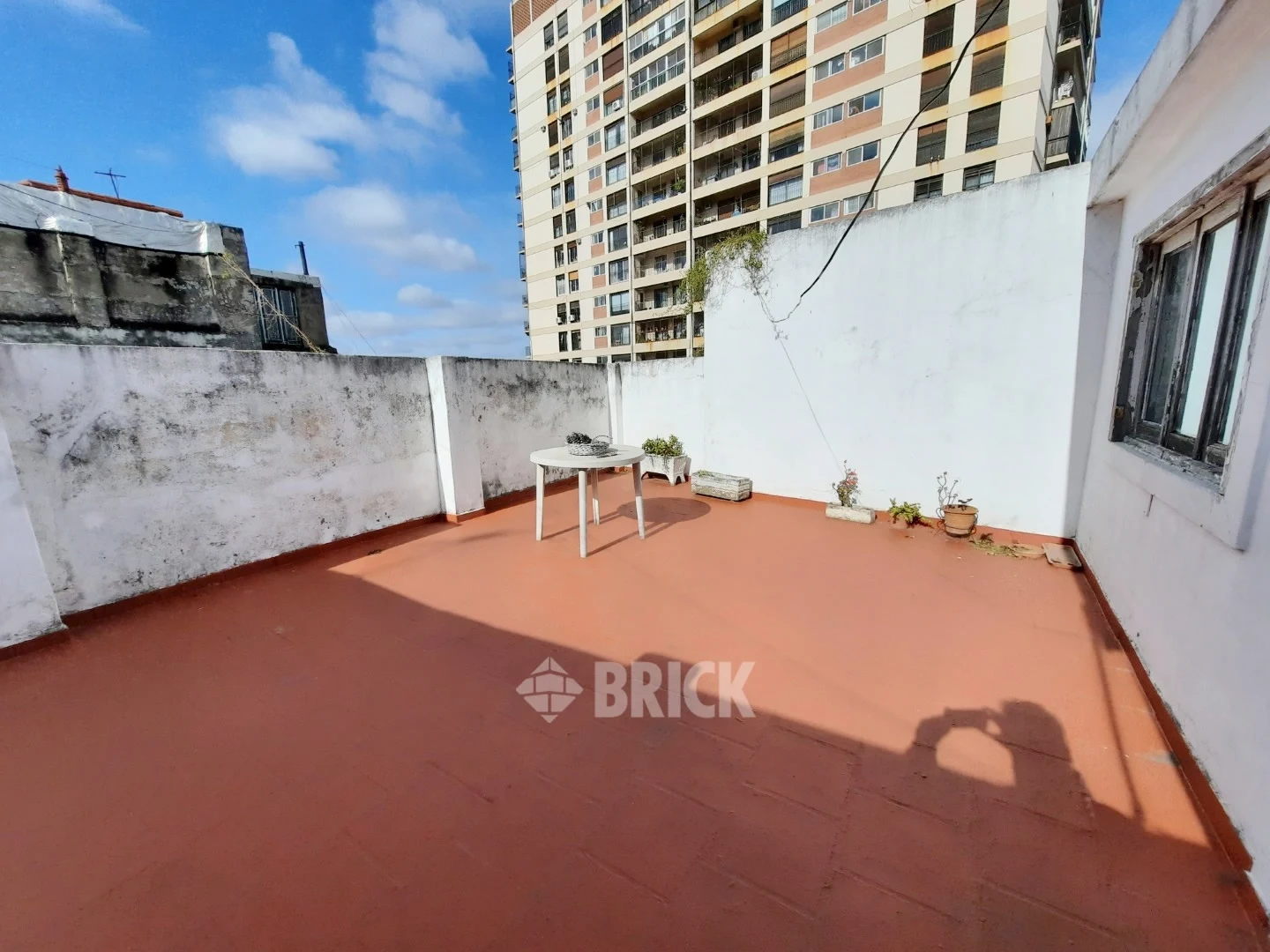 CASEROS AV. al 2000 Piso 1 18