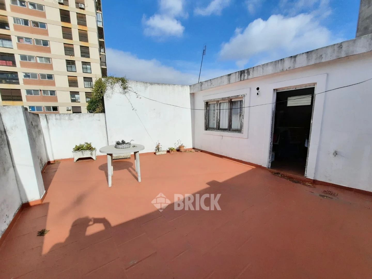CASEROS AV. al 2000 Piso 1 19