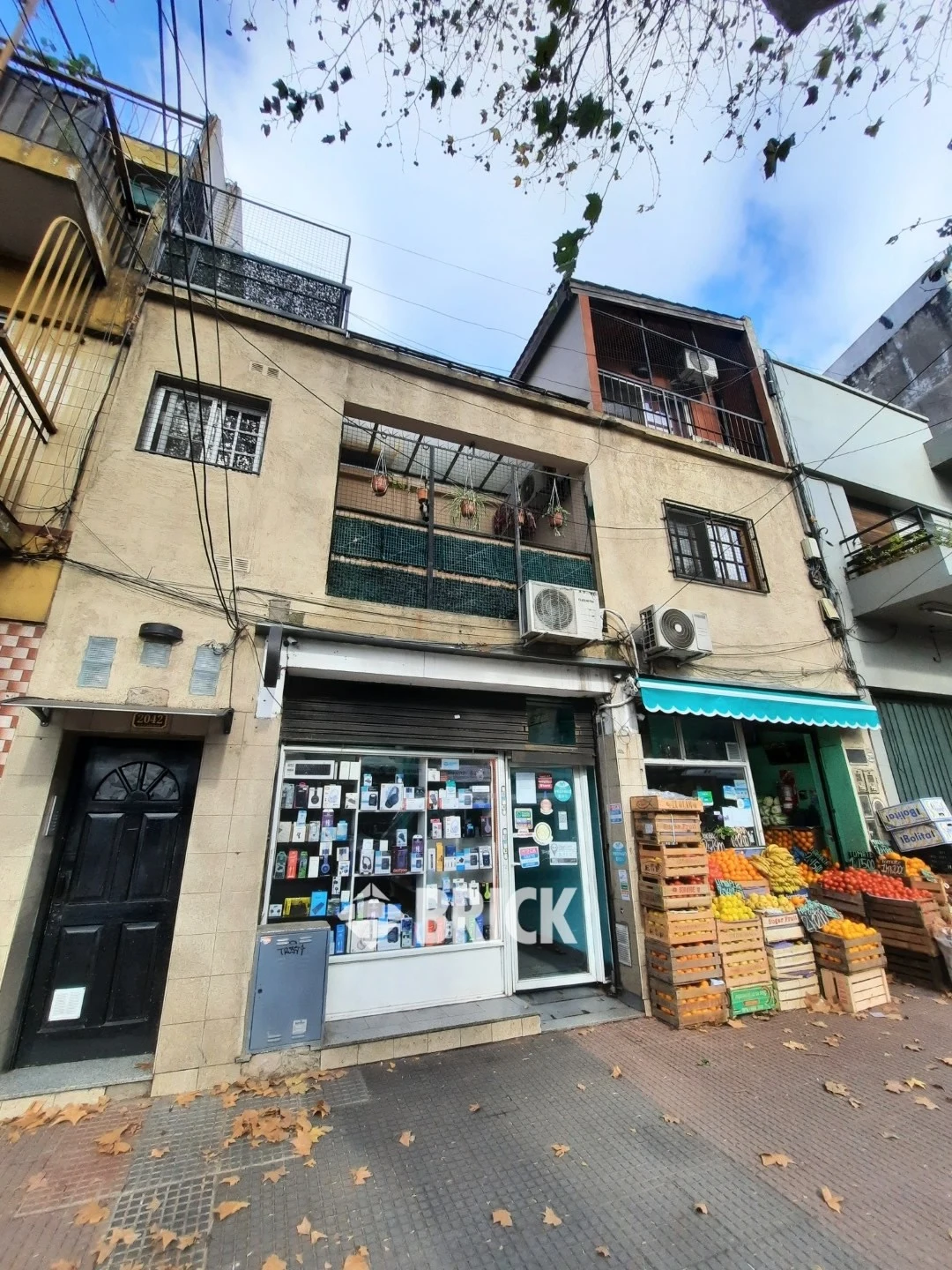 CASEROS AV. al 2000 Piso 1 24