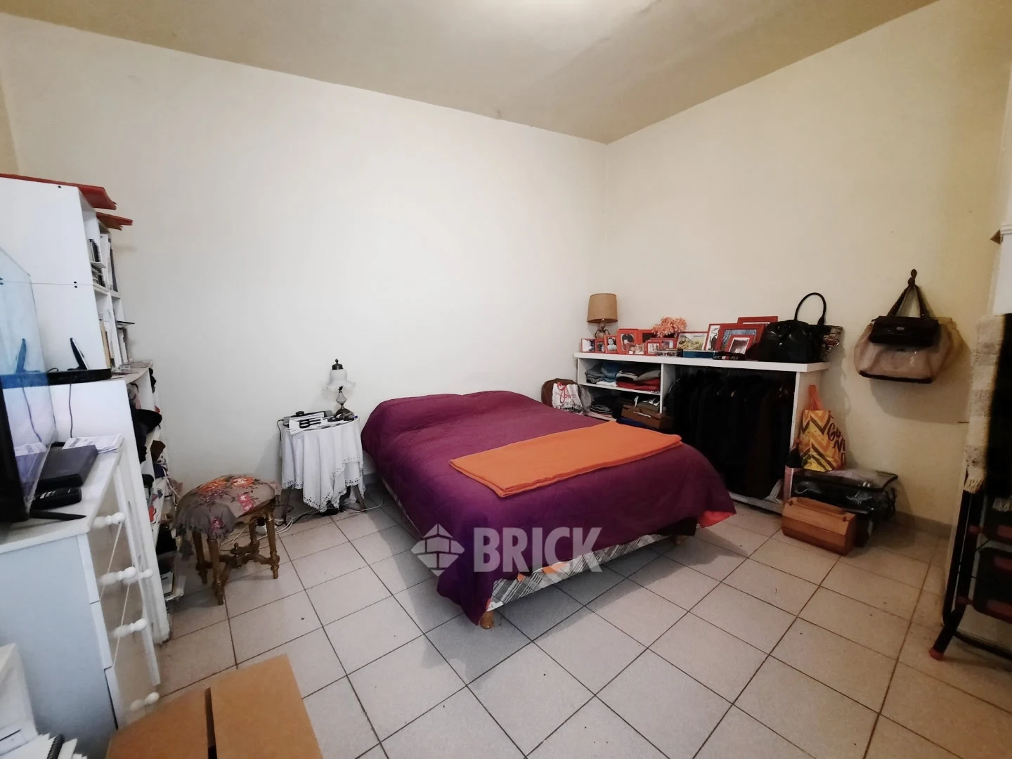 CASEROS AV. al 2000 Piso 1 8