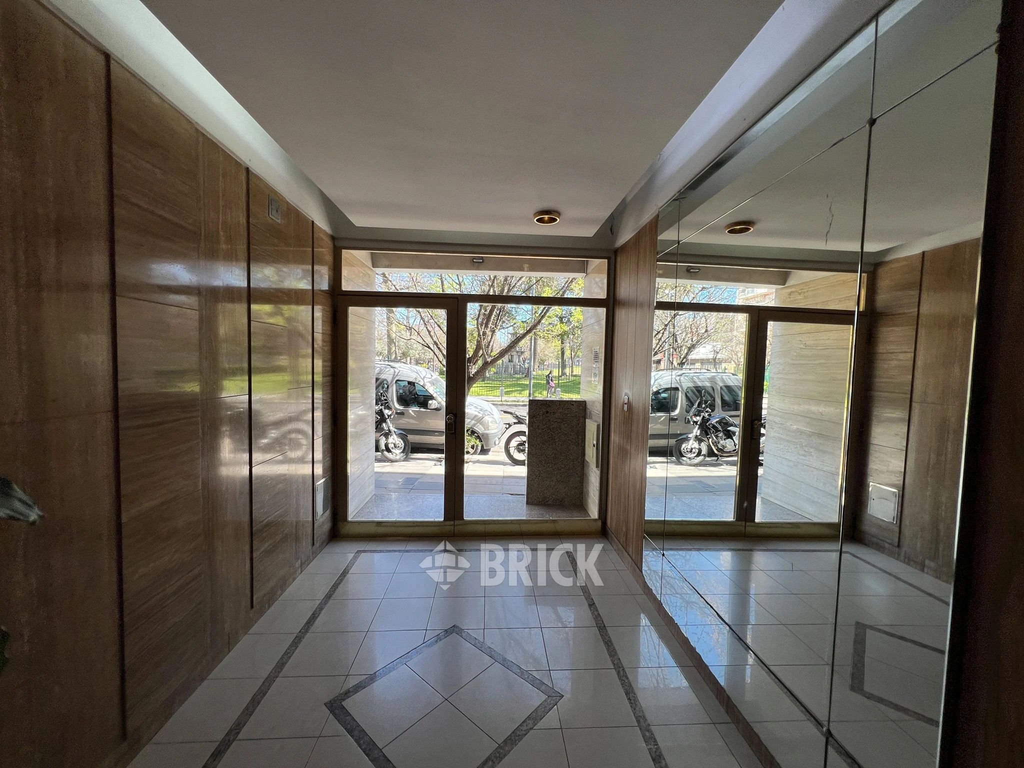 ALVAREZ, DONATO, T. GRAL. al 300 Piso 5 22