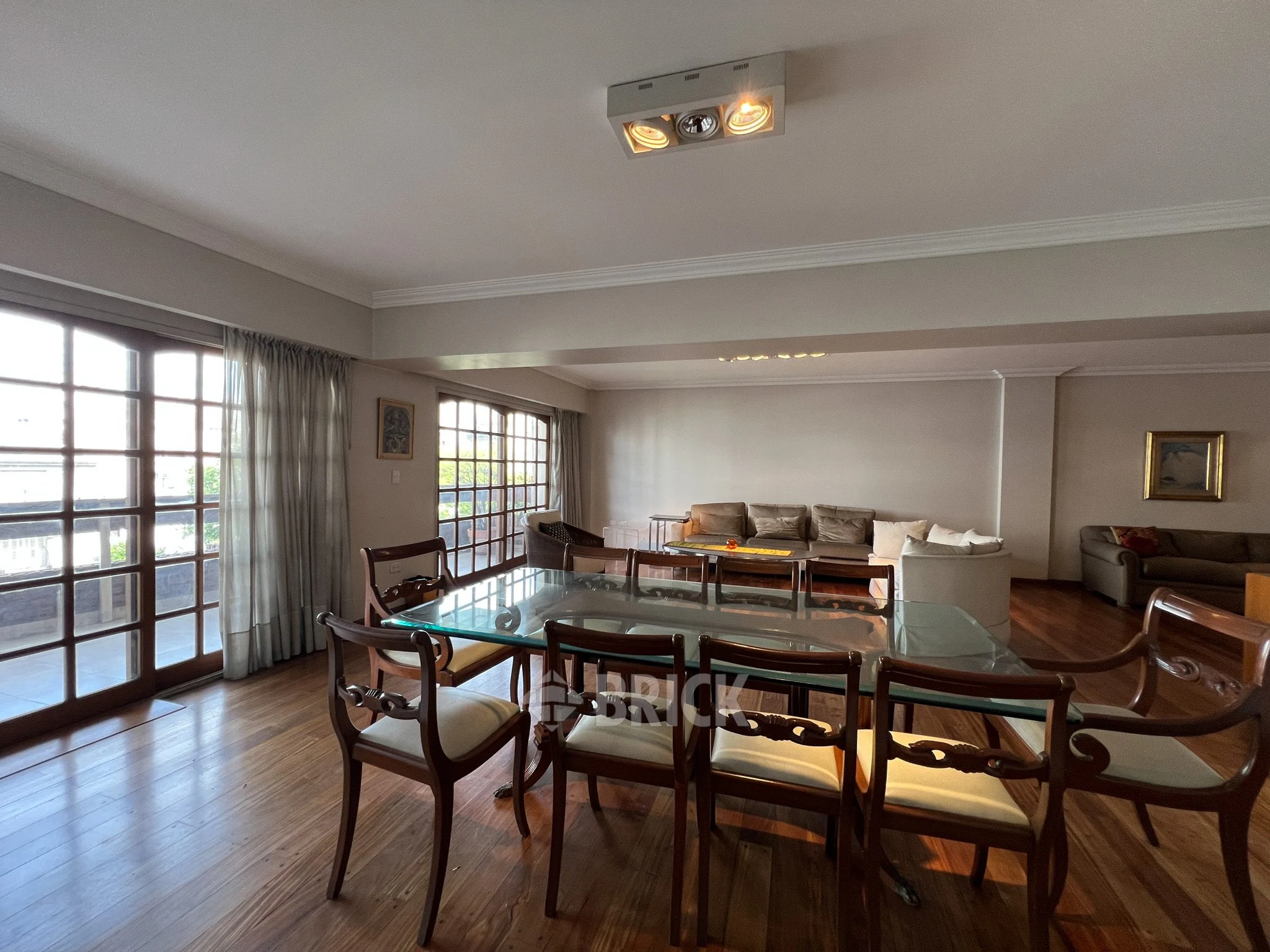 ALBERDI, JUAN B., AV. al 1000 Piso 6 5