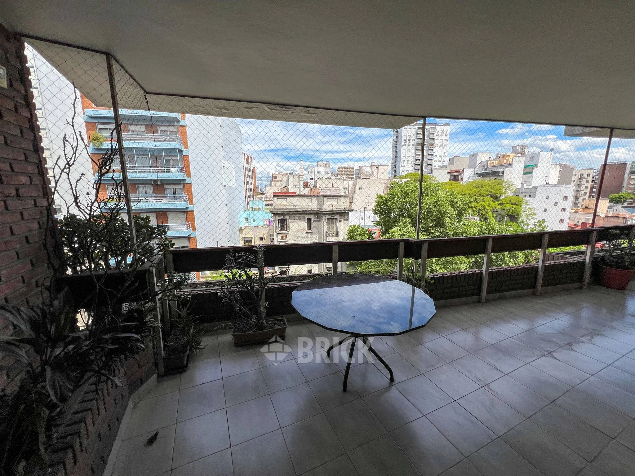 ALBERDI, JUAN B., AV. al 1000 Piso 6 8