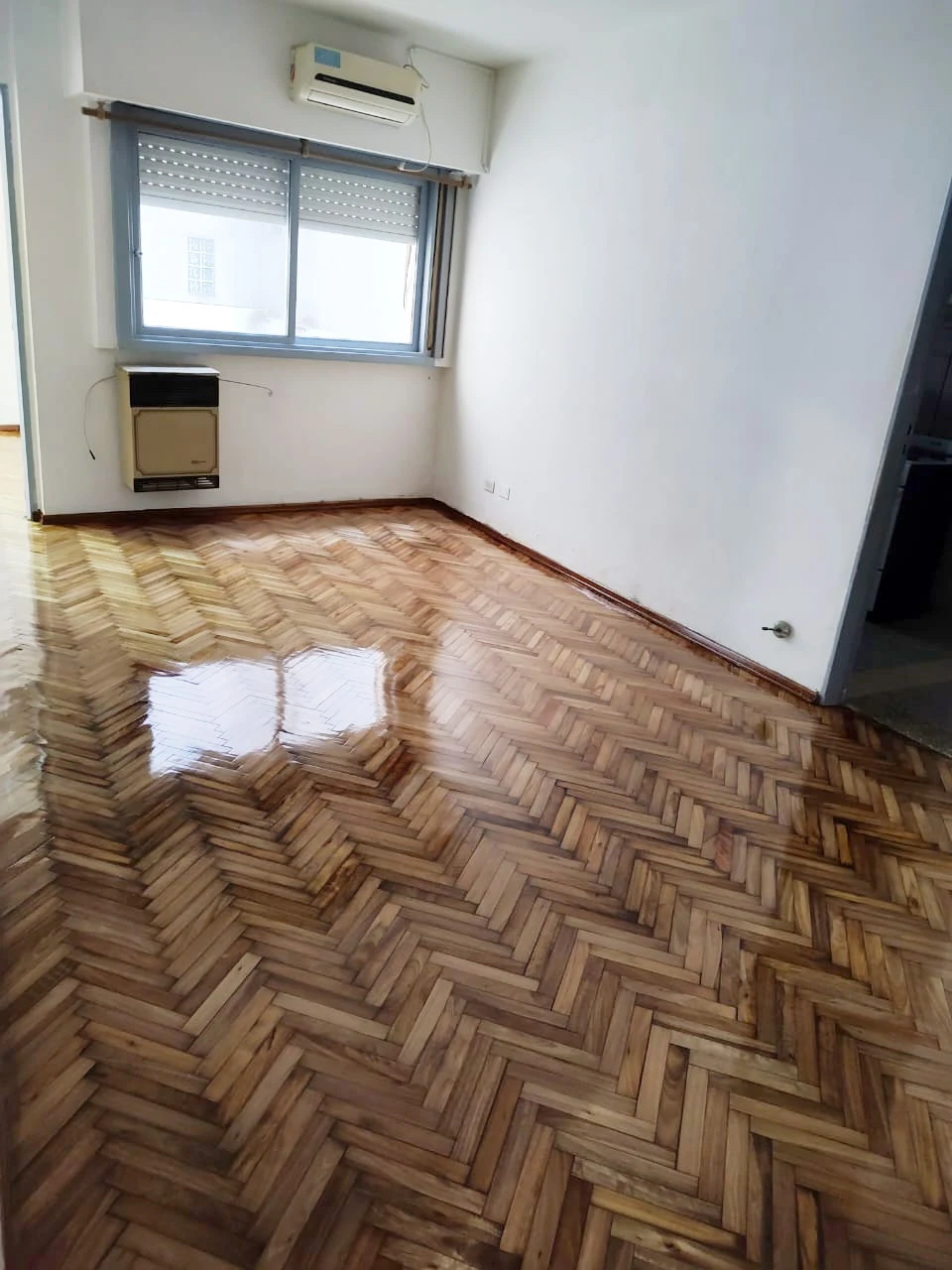 TRELLES, MANUEL R. al 800 Piso 2 1