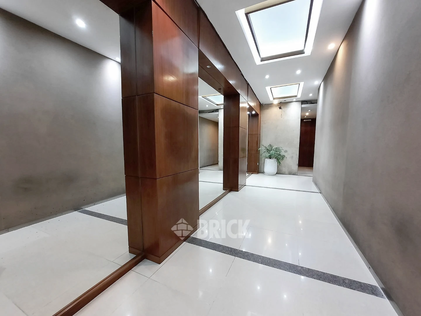 URIBURU JOSE E., PRES. al 500 Piso 6 21
