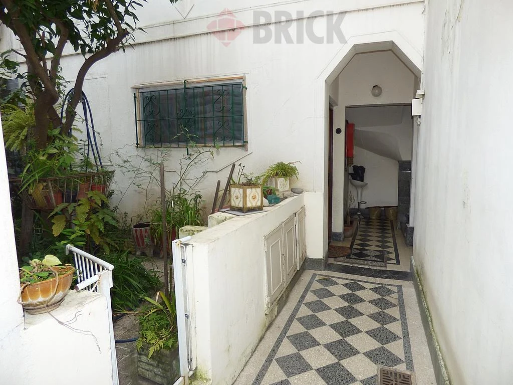 ARANGUREN, JUAN F., DR. al 1800 Piso PB 18