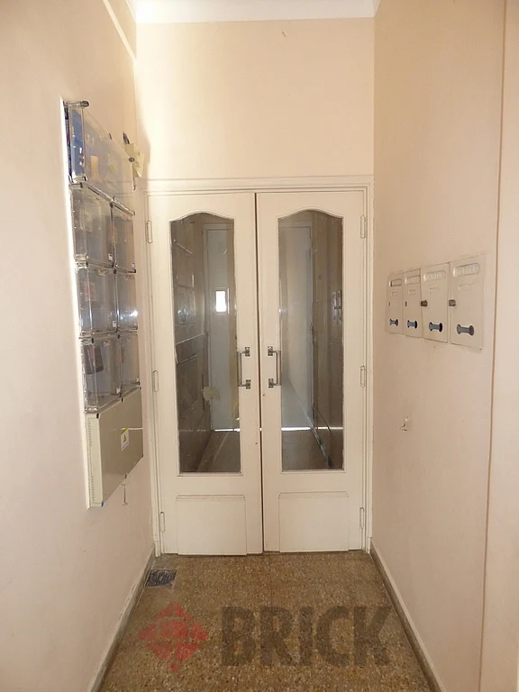 ARANGUREN, JUAN F., DR. al 1800 Piso PB 24