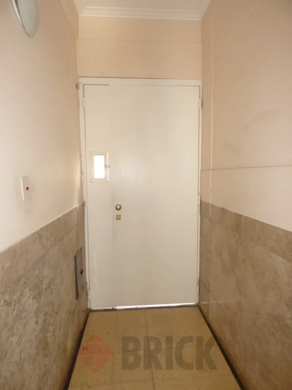 ARANGUREN, JUAN F., DR. al 1800 Piso PB 26