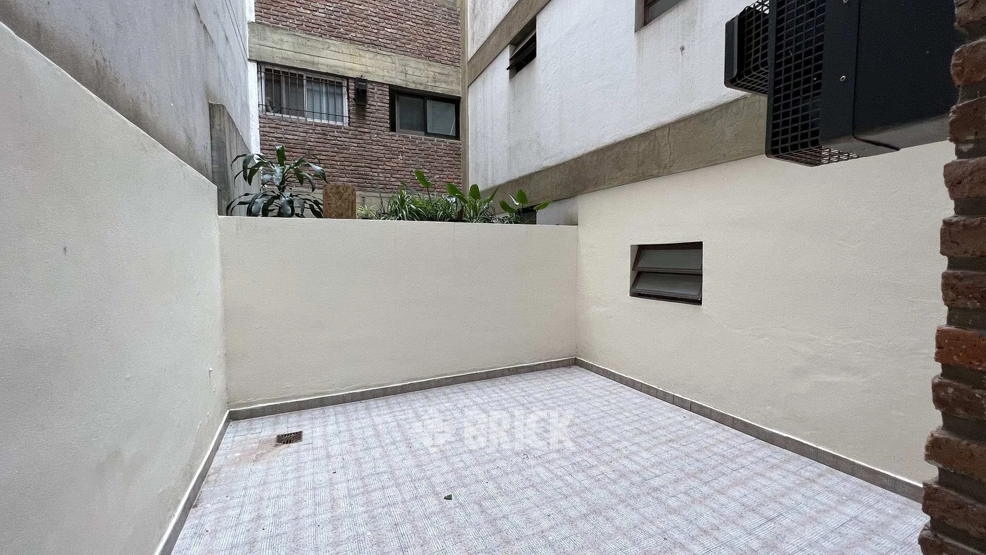 CRAMER, AV. al 2400 Piso 1 14