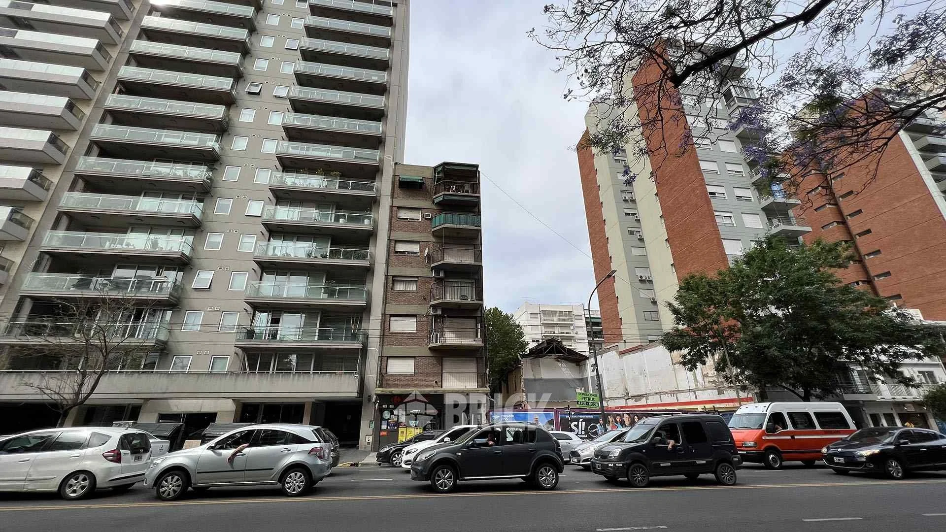 CRAMER, AV. al 2400 Piso 1 18