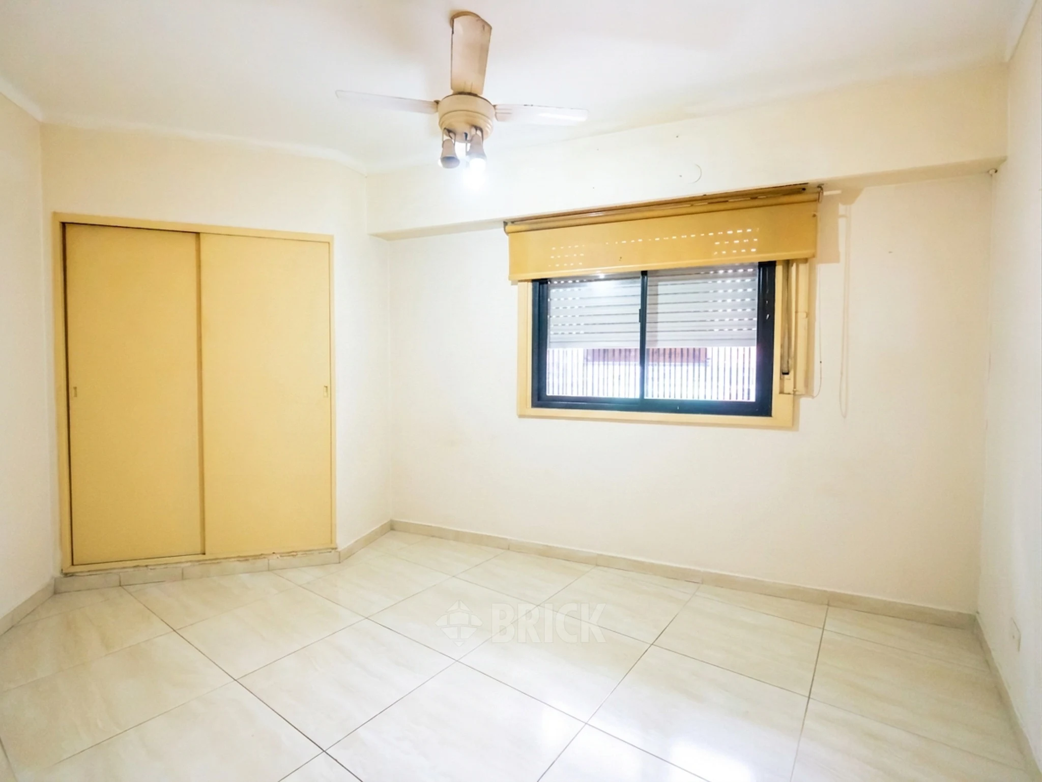 SAN IRENEO al 200 Piso PB 12