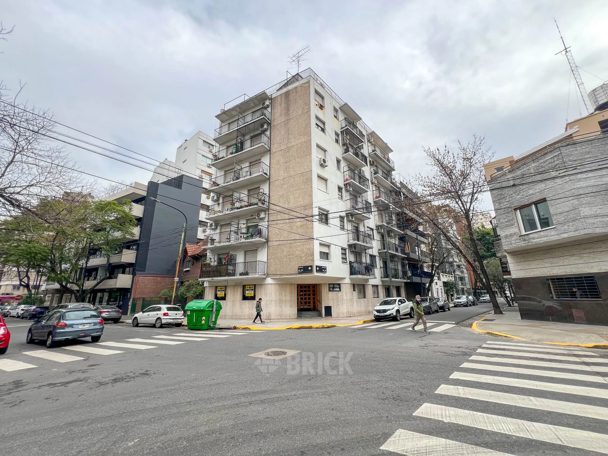 SAN IRENEO al 200 Piso PB 18