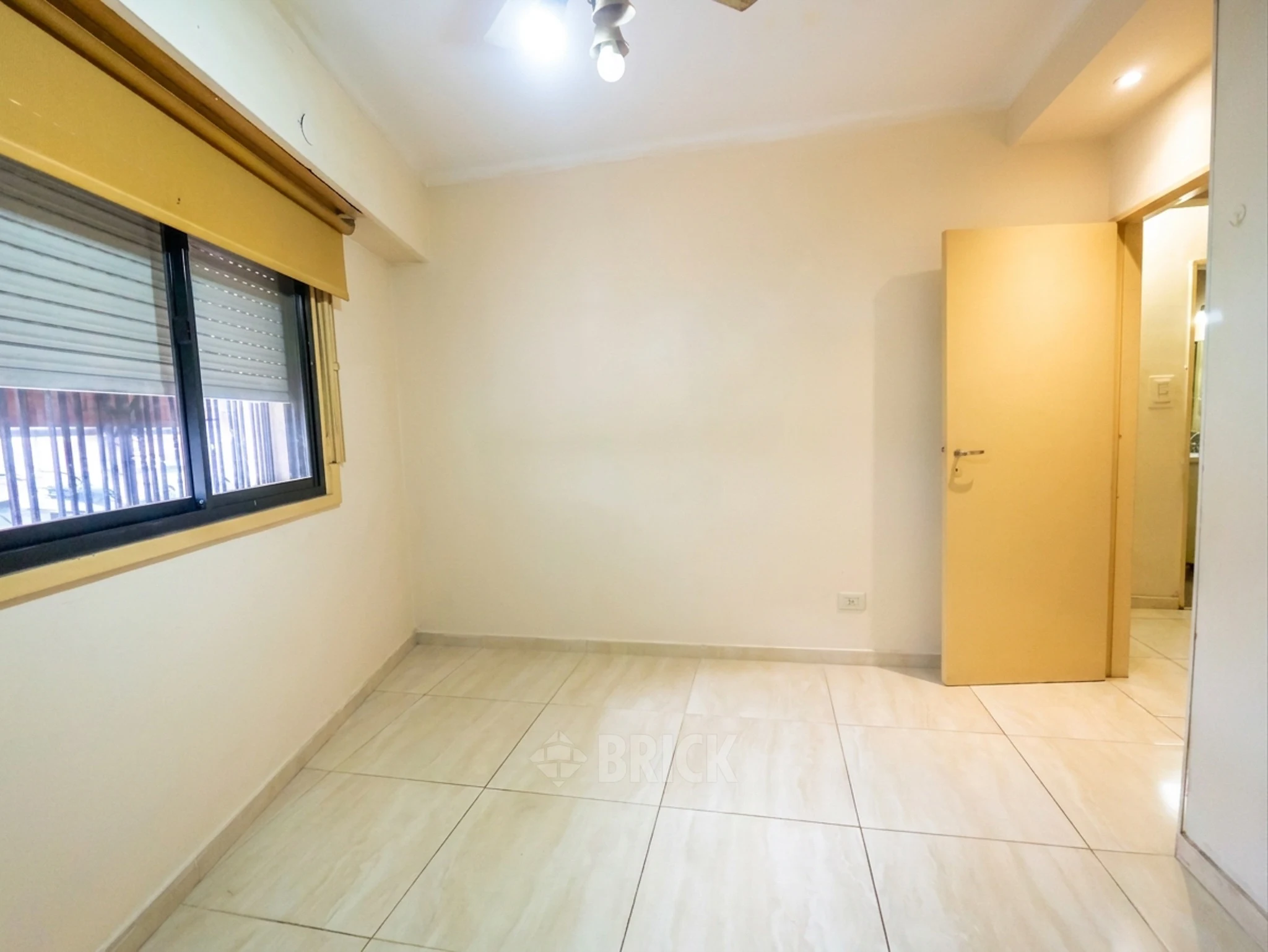SAN IRENEO al 200 Piso PB 7