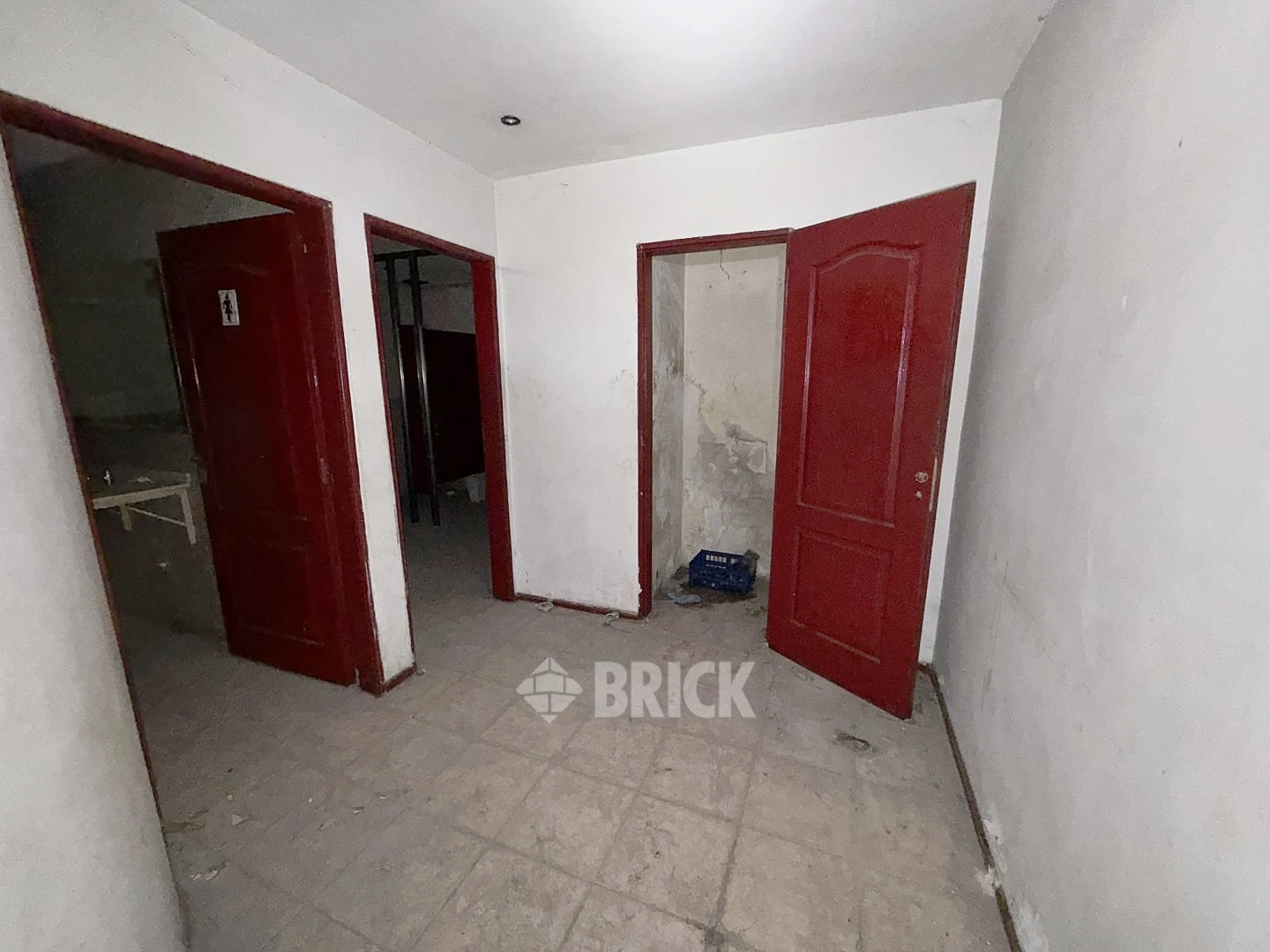 YRIGOYEN, HIPOLITO, AV. al 8200 19